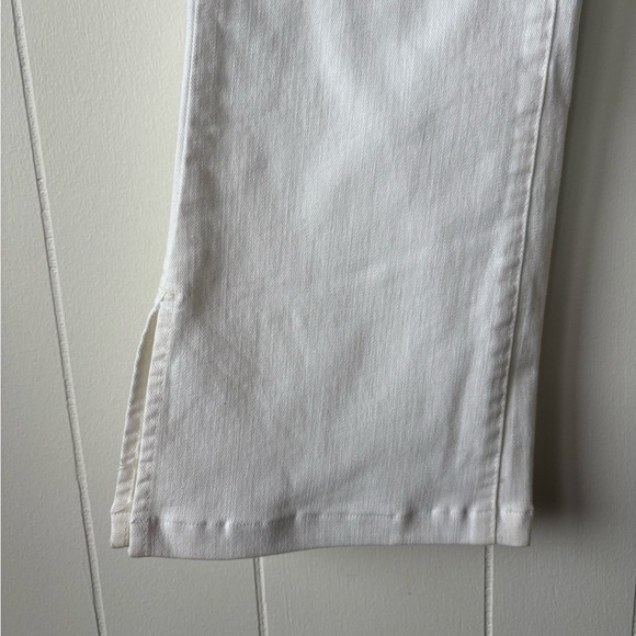 NWT Blank NYC White The Hoyt High-Rise Mini Flare Denim Jeans | Size 29 - Picture 8 of 9
